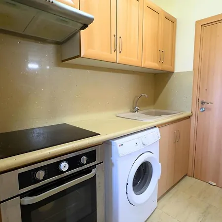Davinci Seaview 2bdr Makenzy Апартаменти Ларнака