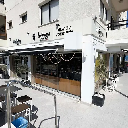 Davinci Seaview 2bdr Makenzy Апартаменти Ларнака