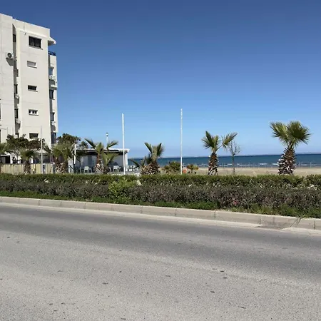 Апартаменти Davinci Seaview 2bdr Makenzy *