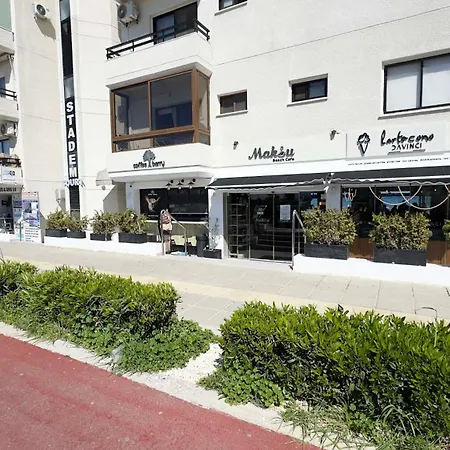Davinci Seaview 2bdr Makenzy Апартаменти *